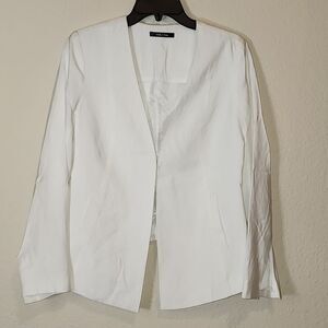 Doe & Rae Lightweight with small clip, Slits on sleeve, lined, Size Med. NWOT